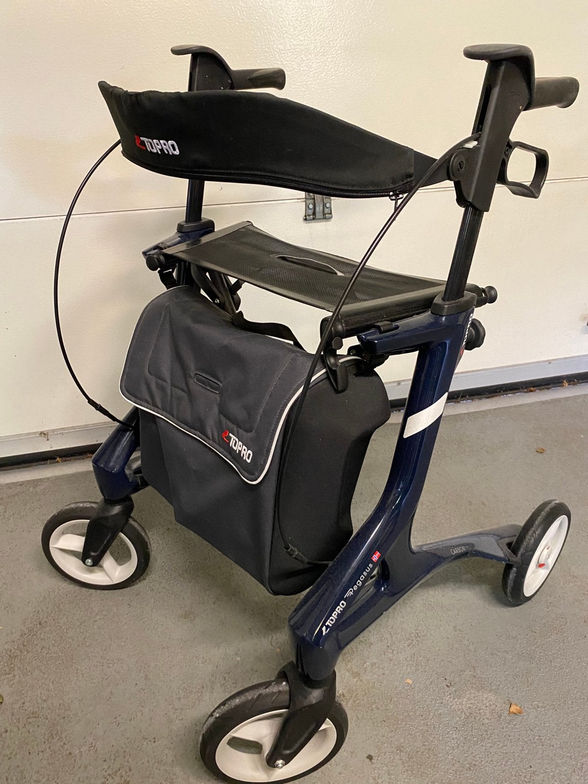 TOPRO Pegasus Carbon – Lichtgewicht Rollator 6,2 kg, Diversen, Ophalen, Zo goed als nieuw