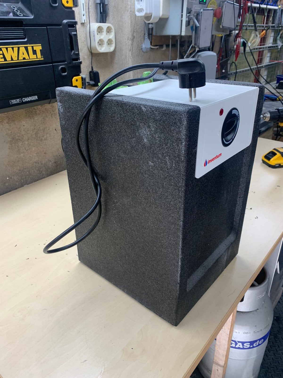 Inventum boiler 2000 w close in, Minder dan 20 liter, Ophalen of Verzenden, Zo goed als nieuw, Boiler