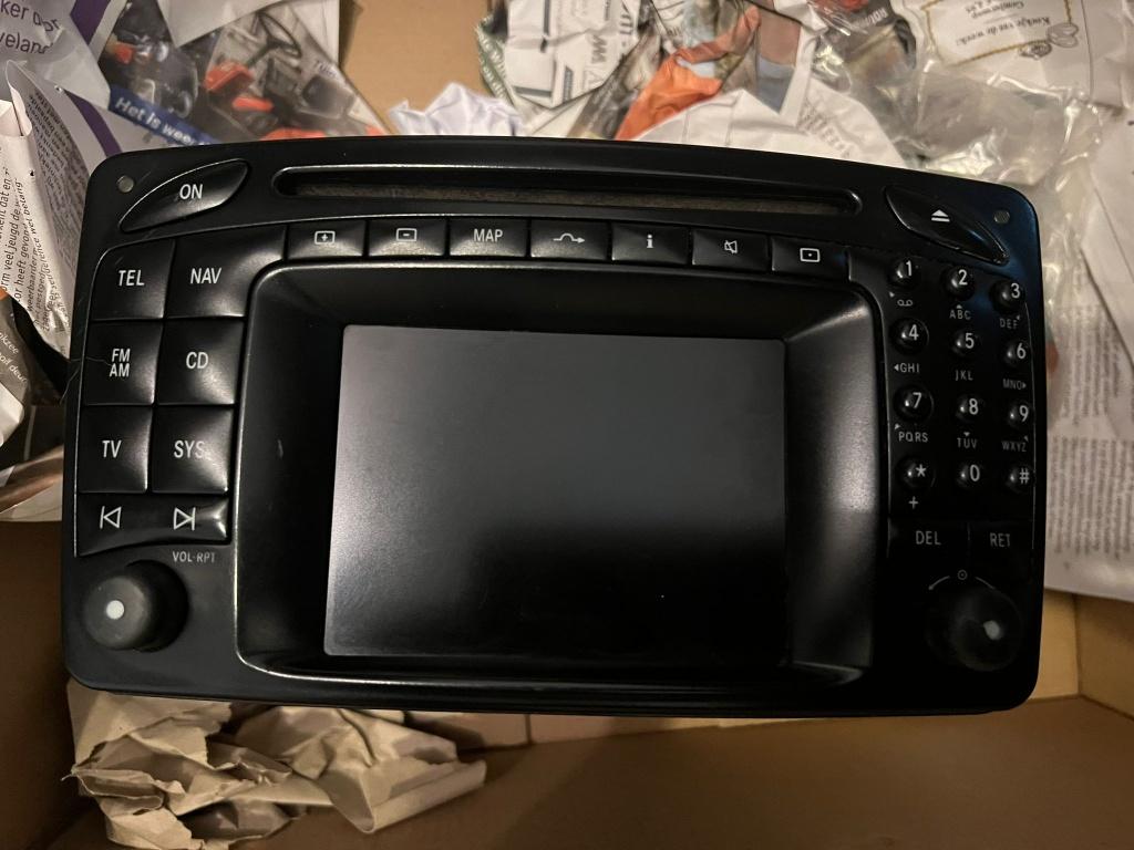 Mercedes benz command 2.0 autoradio, Auto diversen, Ophalen of Verzenden, Gebruikt