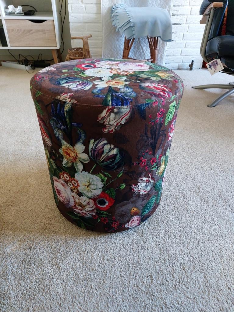 Poef Essenza Giselle Pouf Chocolate, Minder dan 50 cm, Rond, Minder dan 50 cm, Ophalen of Verzenden