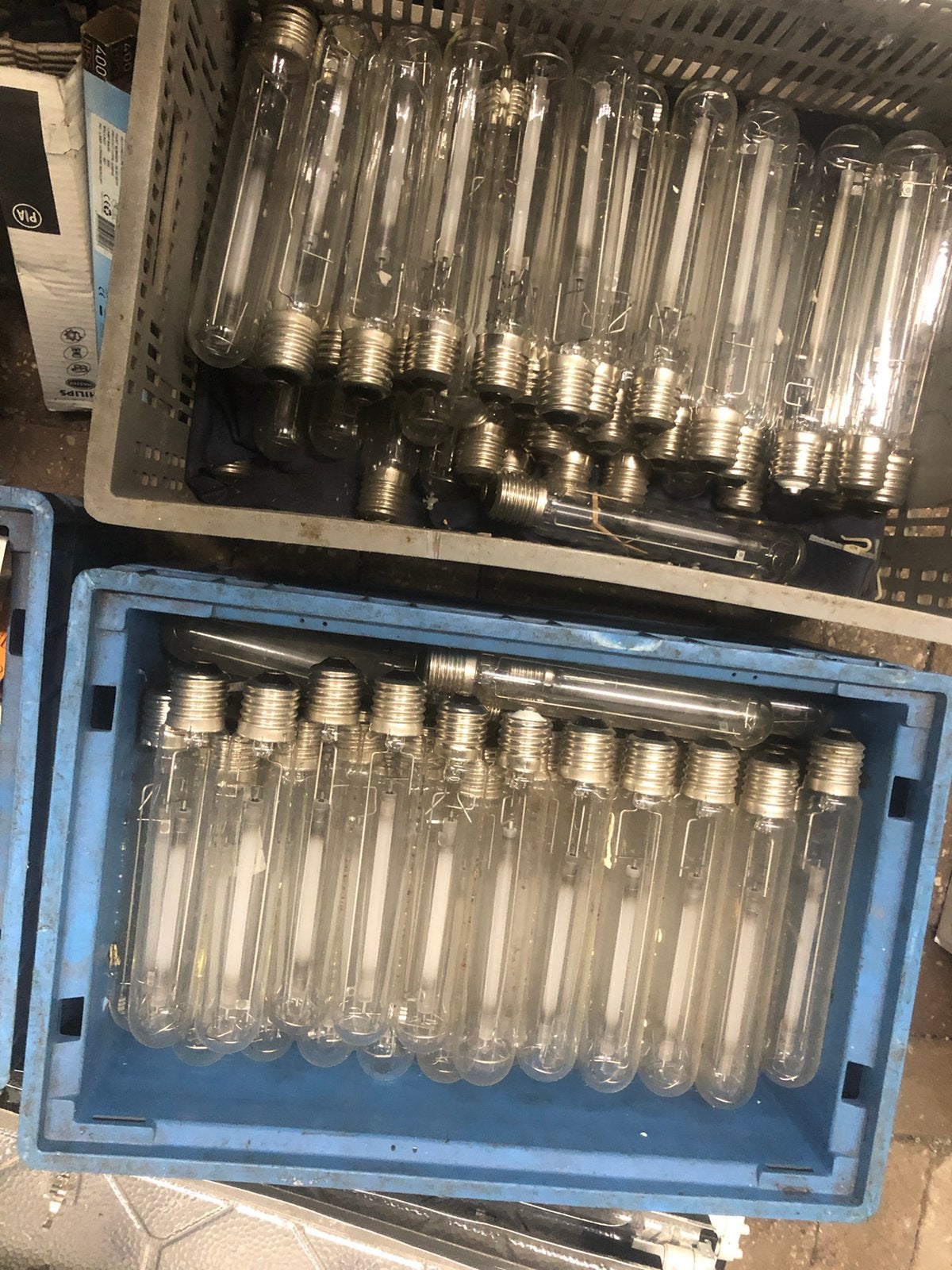 Gebruikt lampen 600 watt ong 100 stuks en 20 nieuwe, Tuin en Terras, Ophalen of Verzenden, Zo goed als nieuw, Kweeklamp