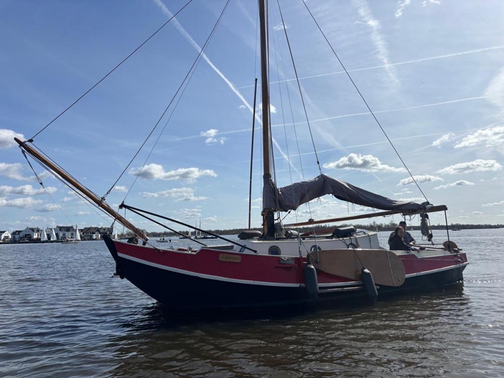 Gezellige zeeschouw met Slaapplek en Keuken, Watersport en Boten, Kajuitzeilboten en Zeiljachten, Overige merken, Staal, 1.80 meter