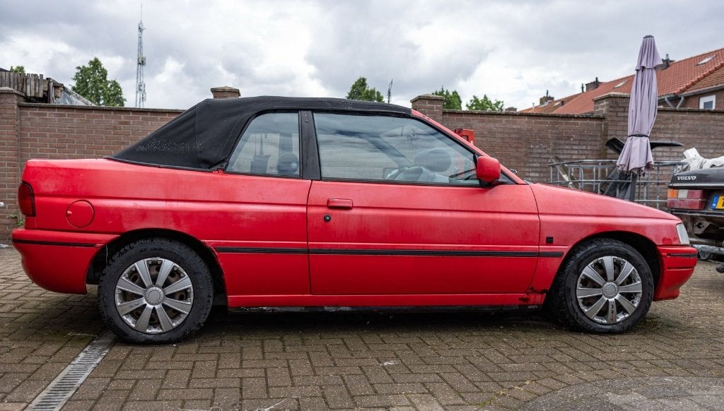 Ford Escort 1.6 I CLX 16V Cabrio E2 1993 Rood, Escort, 4 cilinders, Cabriolet, Origineel Nederlands