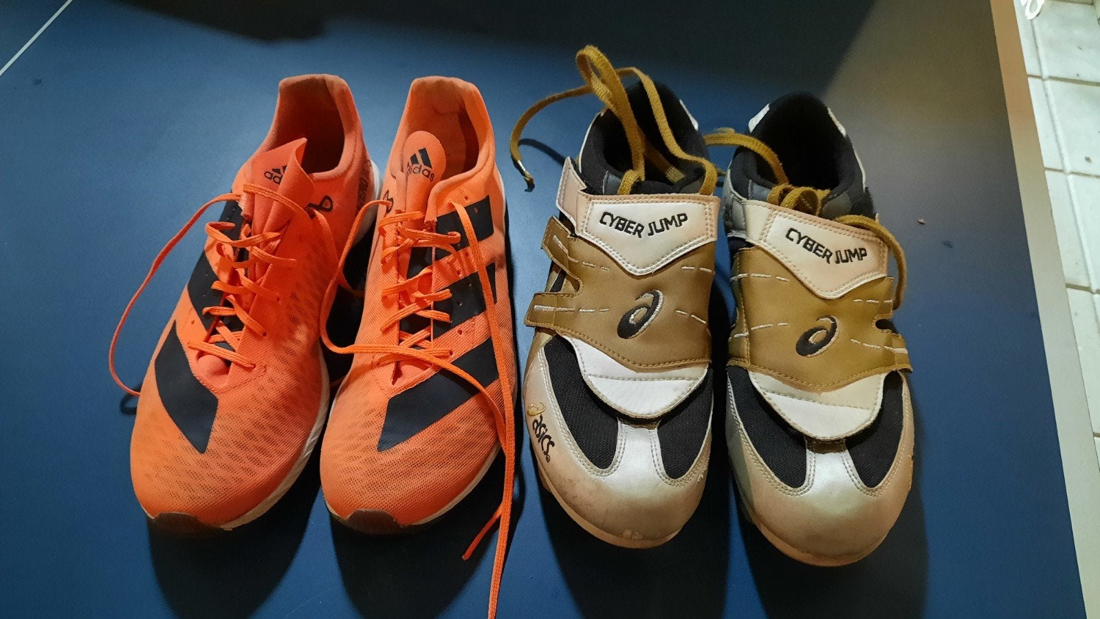 Allround en Springspikes maat 42, Ophalen of Verzenden, Zo goed als nieuw, Hardloopschoenen, Asics