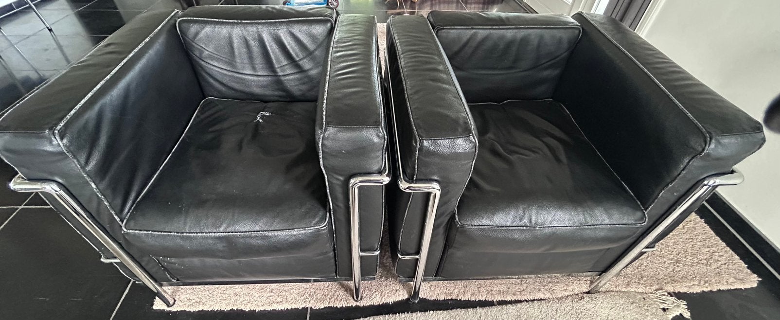 2 Lc2 design fauteuil stoel zwart leer Le Corbusier Cassina, Ophalen of Verzenden, Zo goed als nieuw