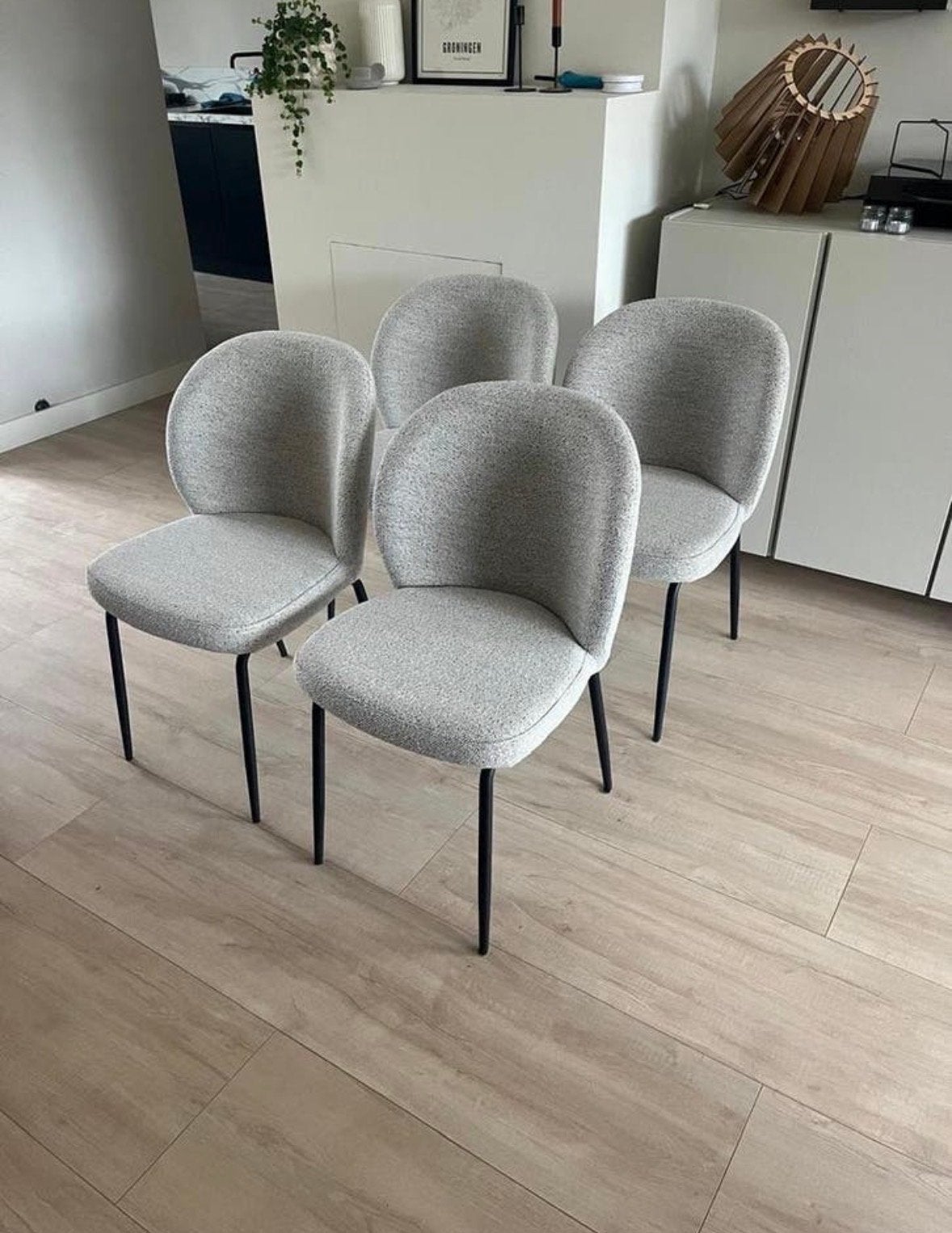 Set van 4 beige eetkamerstoelen, model Fonq curve, Ophalen, Overige kleuren, Nieuw, Vier