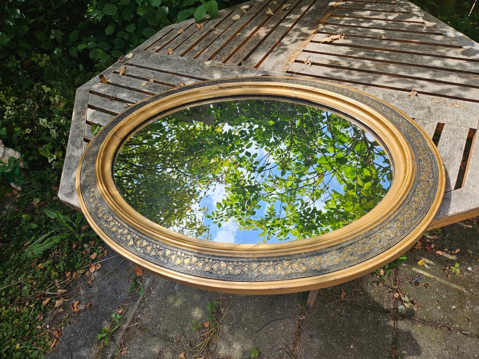 Antieke ovale spiegel met goudkleurige lijst, Ophalen, Ovaal, 50 tot 100 cm, Minder dan 100 cm