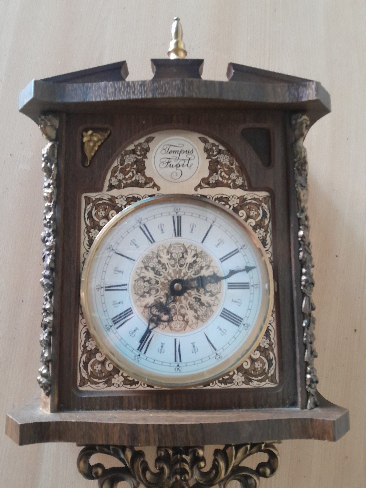 Antieke wandklok - Tempus Fugit - met slinger 1970, Ophalen of Verzenden