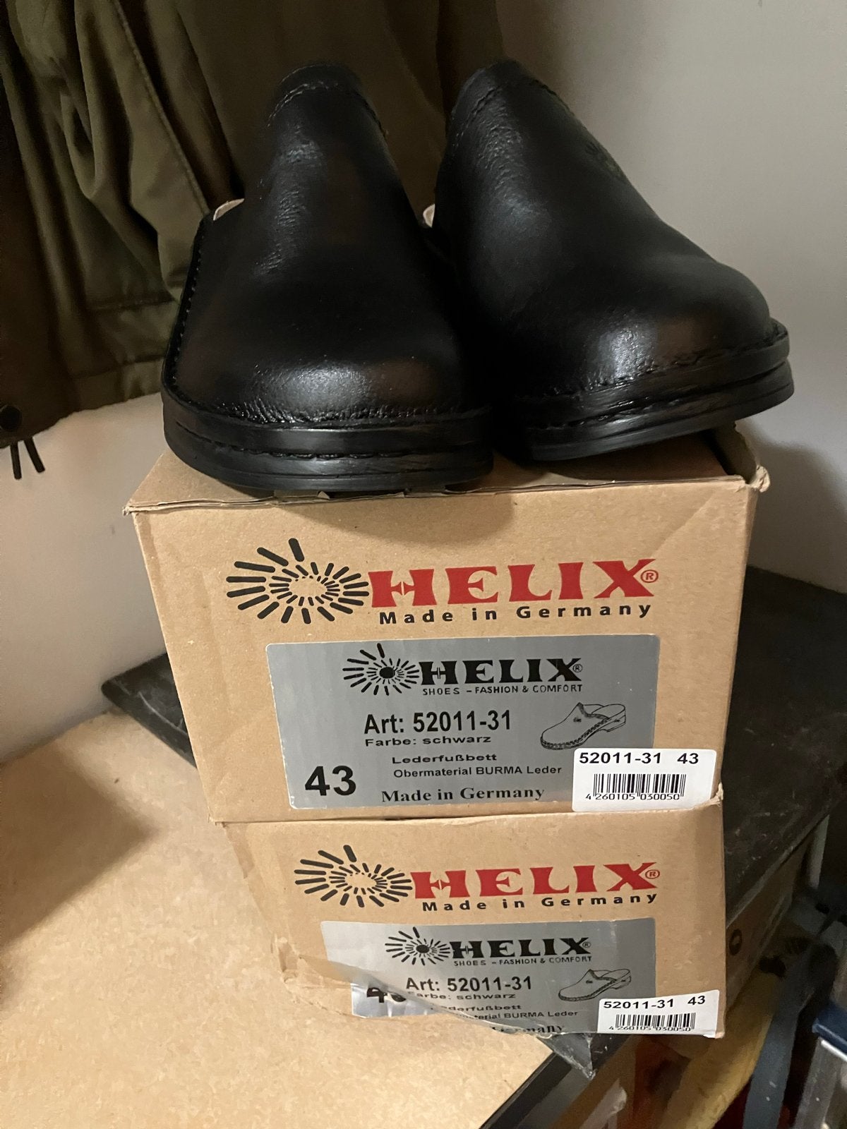 Helix Zwarte Leren Klompen - Maat 43, Ophalen of Verzenden, Nieuw, Zwart