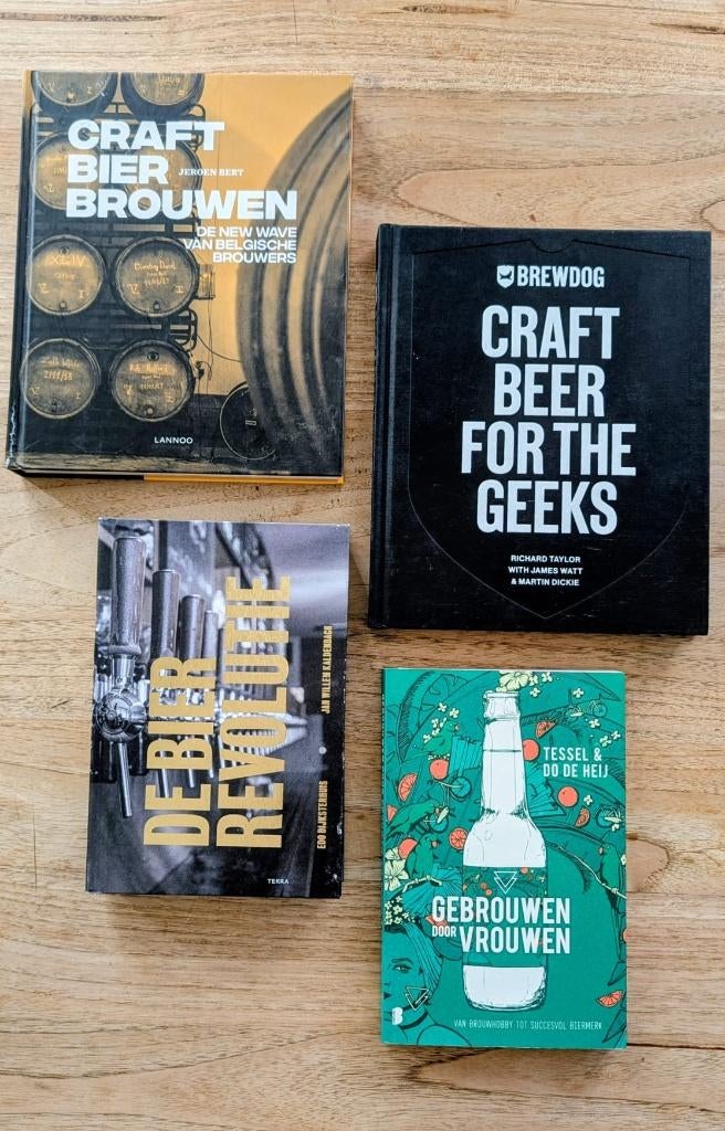 Viertal boeken over bier brouwen - voor de hobbybrouwer!, Ophalen of Verzenden, Zo goed als nieuw, Sport, Hobby en Vrije tijd