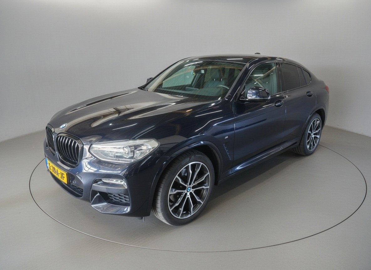 BMW X4 XDrive20i High Executive, Clima, Cruise, Camera, Leer, 15 km/l, Gebruikt, 4 cilinders, 2000 kg
