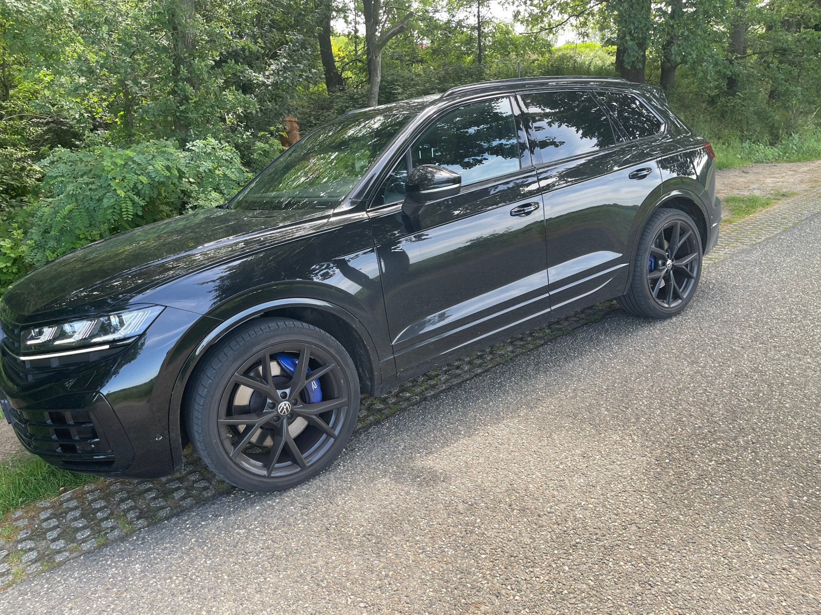 Volkswagen Touareg 3.0 TSI R Ehybrid 462pk 4MOTION zwart, Automaat, 2995 cc, 2381 kg, Vierwielaandrijving