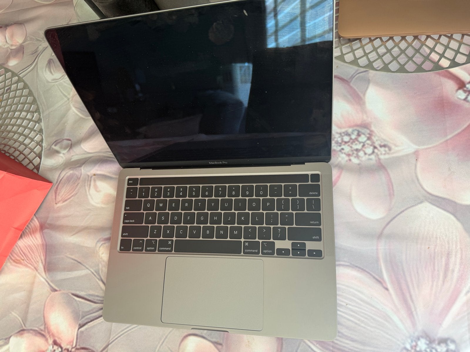 MacBook Pro - Werkt niet - Voor onderdelen/reparatie, Qwerty, 13 inch, Niet werkend, Onbekend
