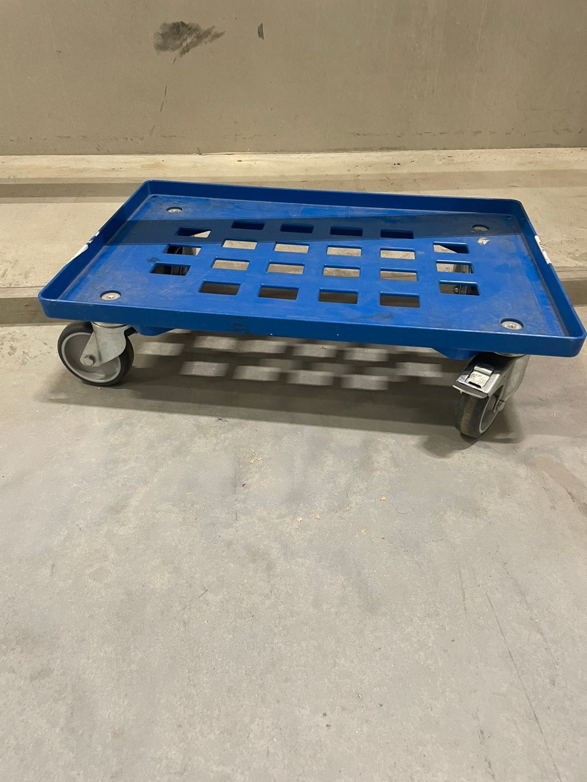 Plastic dolly, Ophalen, Gebruikt, Transportkar