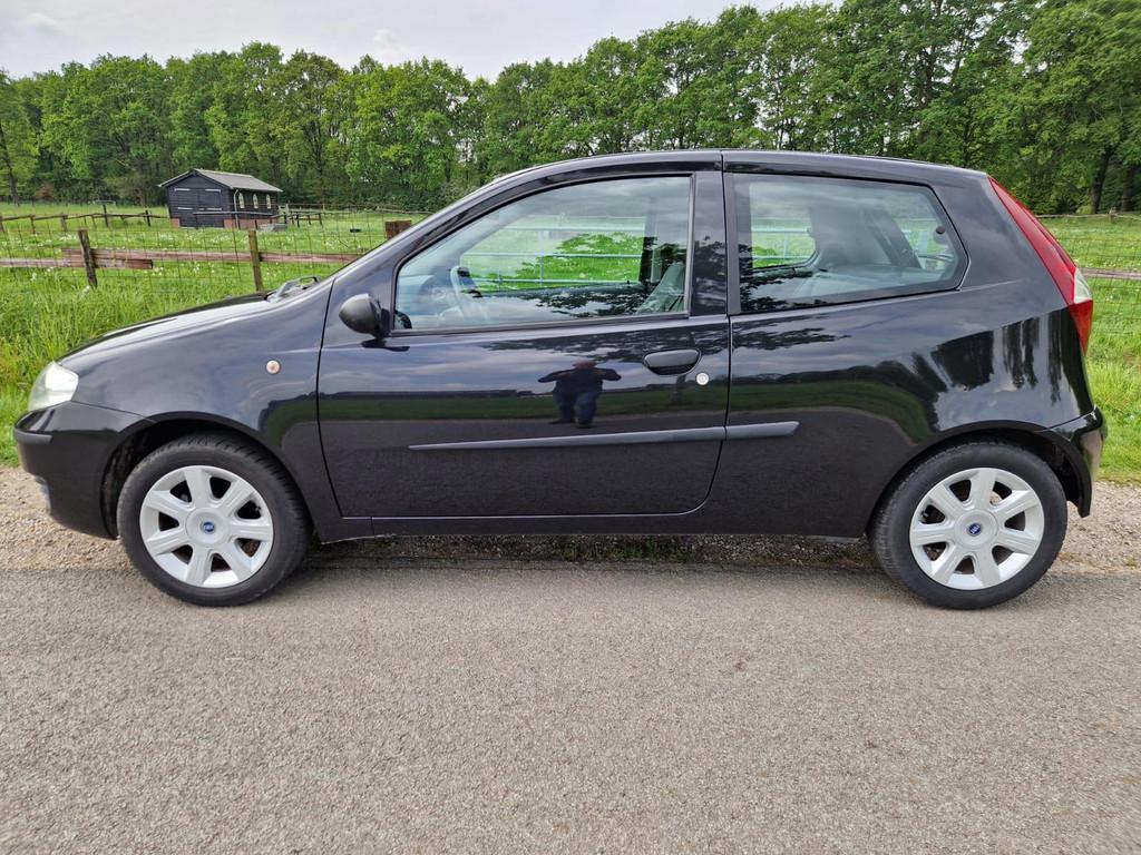 Fiat Punto 1.2 Sound airco pas 52.700km!, Auto's, Fiat, Gebruikt, 4 cilinders, Zwart, Origineel Nederlands