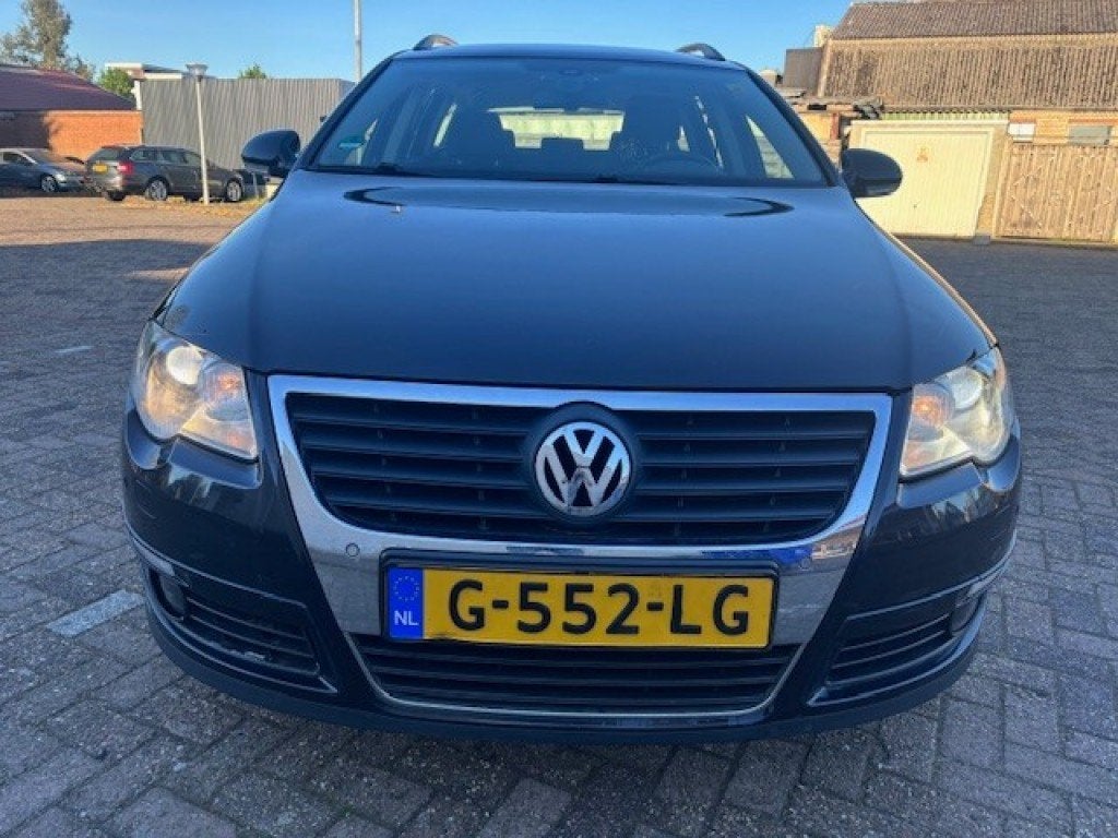 Volkswagen PASSAT Highline, 15 km/l, Gebruikt, 4 cilinders, Zwart