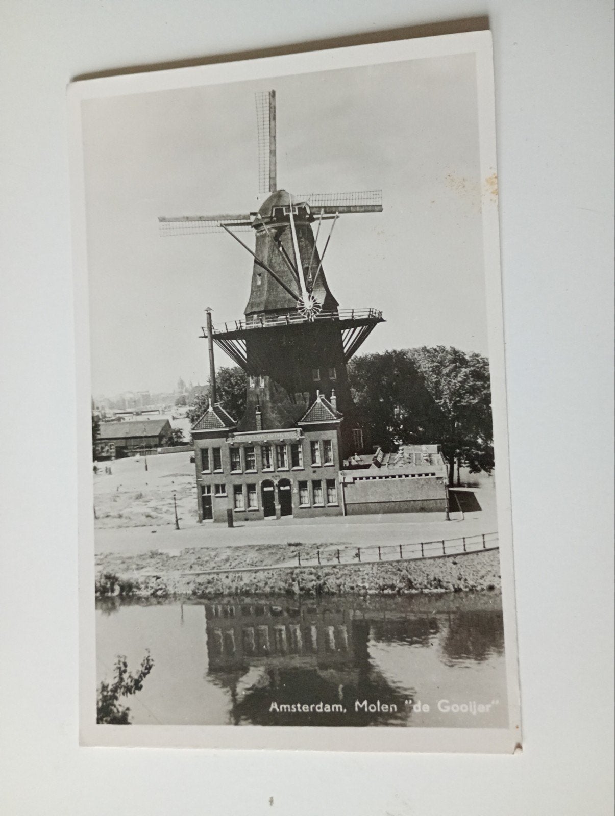 Amsterdam Molen De Gooijer 1951, Ophalen of Verzenden, 1940 tot 1960, Gelopen, Noord-Holland