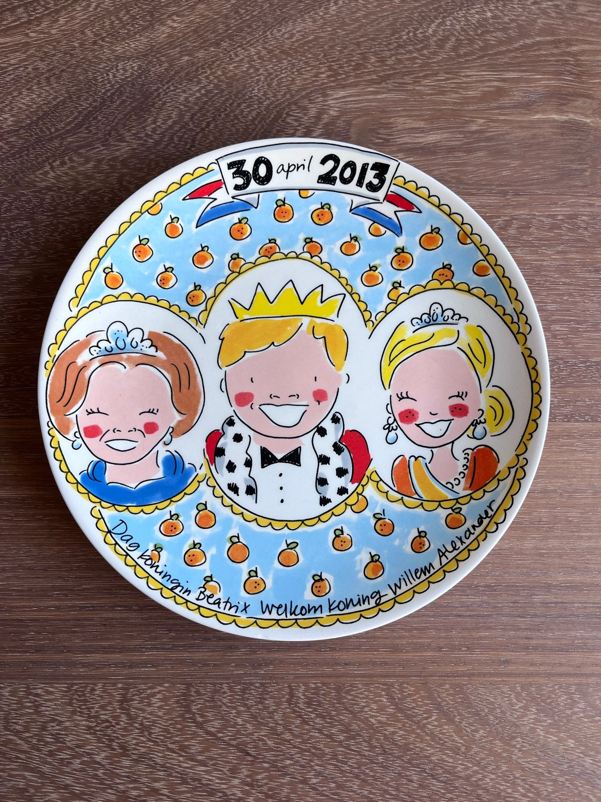 Bord Koningsdag 2013 - Beatrix, Willem-Alexander, Máxima, Huis en Inrichting, Ophalen, Zo goed als nieuw, Rond