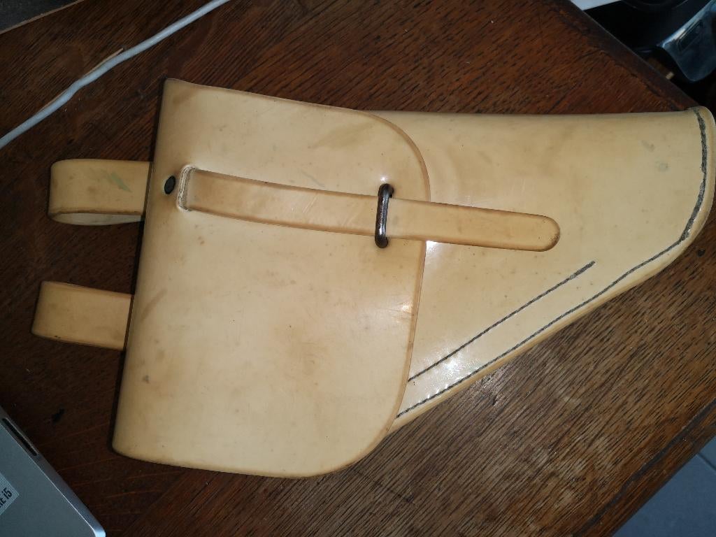 holster,gebruikt door belgische zeemacht,voor colt 45, Ophalen of Verzenden, Marine, Overige gebieden, Overige typen