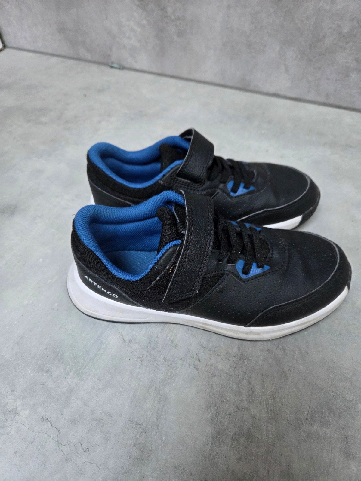 Tennisschoenen Decathlon Artengo maat 34, Sport en Fitness, Overige merken, Gebruikt, L00, Schoenen