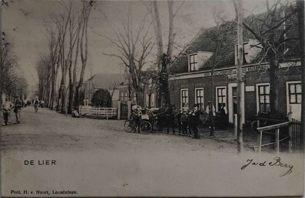 De Lier (Zuid-Holland) – Café J. v.d. Berg 1902-1905, Ophalen of Verzenden, Voor 1920, Gelopen, Zuid-Holland