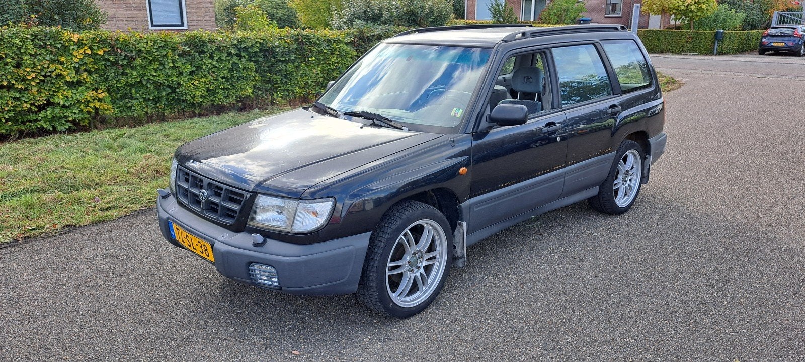 Subaru Forester te koop, 2.0L automaat, nieuwe apk, Auto's, 1280 kg, 4 cilinders, Zwart, Origineel Nederlands