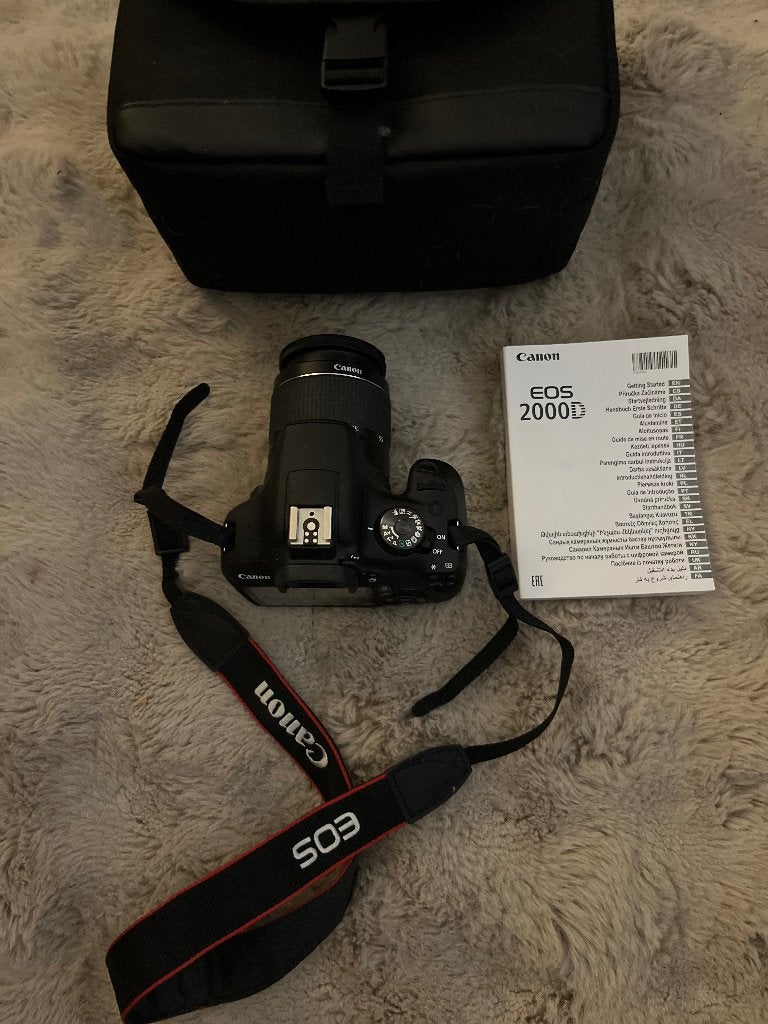 Canon EOS 2000D complete set, Canon, Ophalen of Verzenden, Zo goed als nieuw, Lensdop