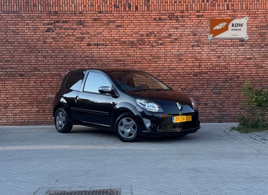 Renault Twingo 1.2 16V 2011 Sport, new APK, Airco, Isofix, Auto's, 839 kg, 4 cilinders, 4 stoelen, Zwart