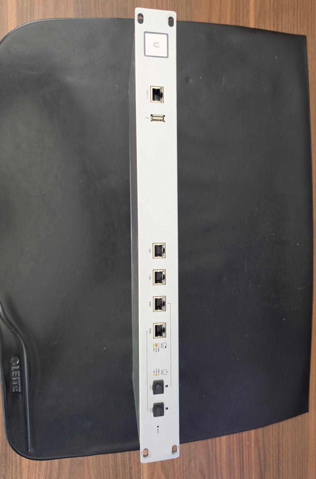 Ubiquiti UniFi Security Gateway Pro (USG-PRO-4), Ophalen of Verzenden, Gebruikt, Router, Ubiquiti UniFi