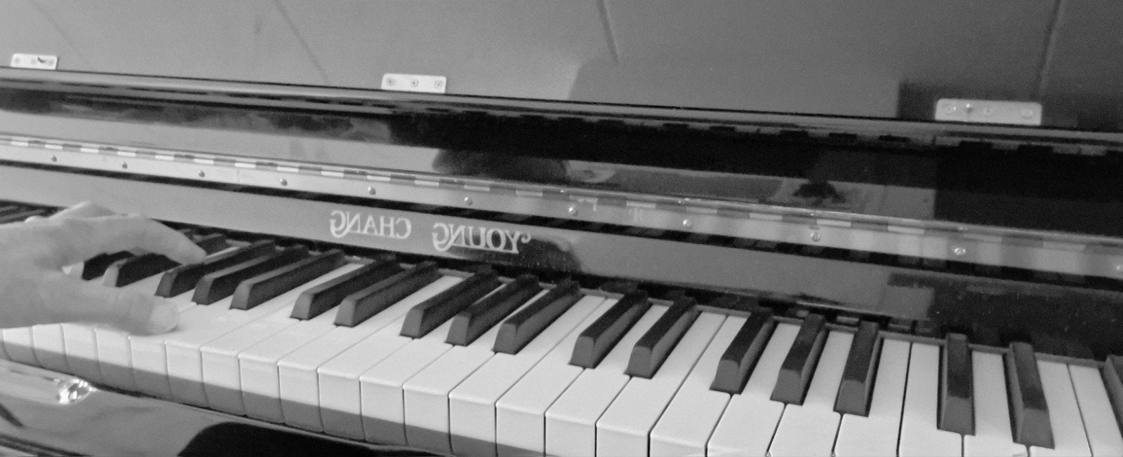 Young Chang Piano - Zwart Hoogglans, Muziek en Instrumenten, Piano's, Ophalen, Gebruikt, Zwart, Piano