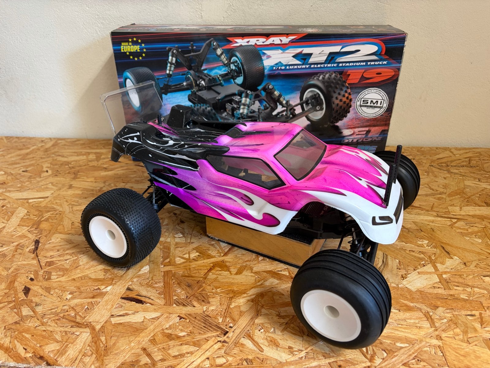 Xray XT2 1/10 Truggy '19 Roller (zonder electronica/motor), Hobby en Vrije tijd, Elektro, Auto offroad, Nieuw, XT2