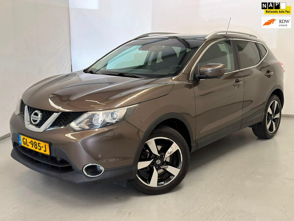 Nissan Qashqai 1.2 Connect Edition / Pano / NL-auto / Trekha, Voorwielaandrijving, Euro 5, Stof, Gebruikt
