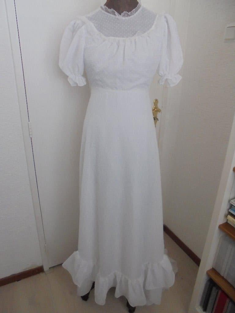 Vintage trouwjurk met sleep maat 34, Kleding | Dames, Trouwkleding en Trouwaccessoires, Ophalen of Verzenden, Zo goed als nieuw