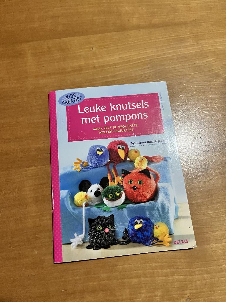 knutselboek, leuke knutsels met pompons, Armin Täubner, Ophalen of Verzenden, Nieuw, Overige typen