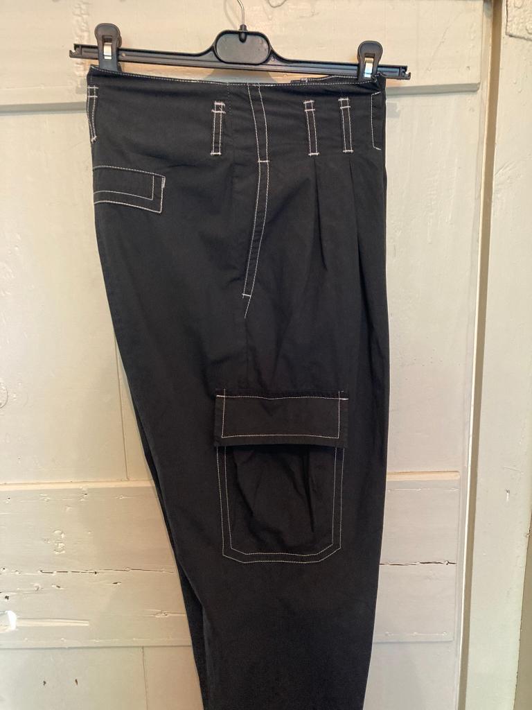 BOGNER zwart katoenen bandplooi broek 42, Kleding | Dames, Zwart, Maat 42/44 (L), BOGNER, Ophalen of Verzenden