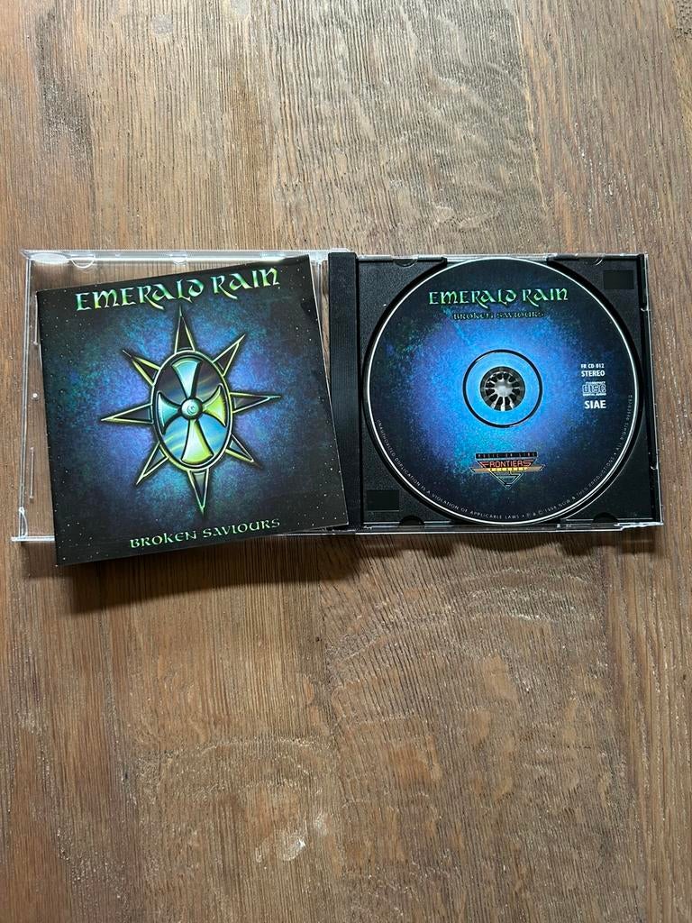 Emerald Rain: broken saviours, Ophalen of Verzenden, Zo goed als nieuw