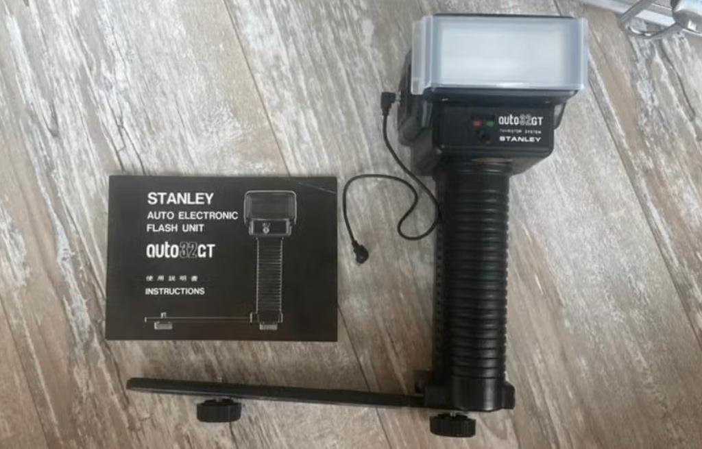 Stanley vintage lichtflitser 1982 Stanley electronic flash, Ophalen of Verzenden, 1960 tot 1980, Flitser