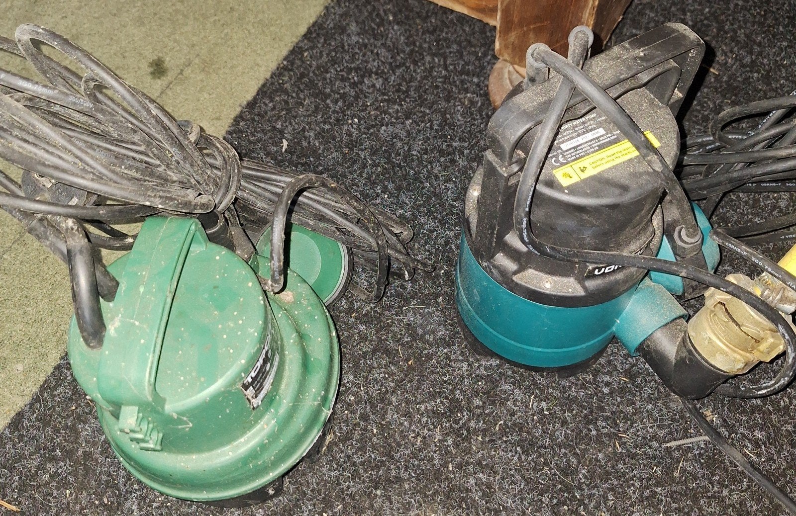 te koop 2 dompelpompen, Ophalen of Verzenden, Gebruikt, Elektrisch, Dompelpomp