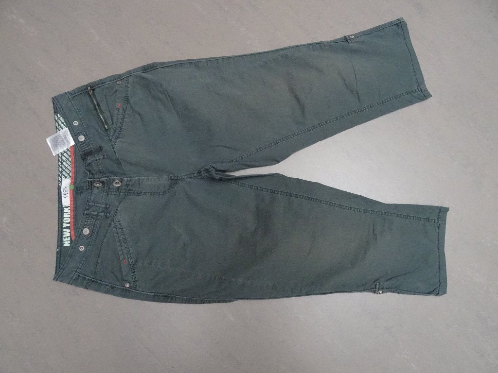 CECIL maat W32, driekwart broek., Kleding | Dames, Overige kleuren, Ophalen of Verzenden, Zo goed als nieuw, W30 - W32 (confectie 38/40)