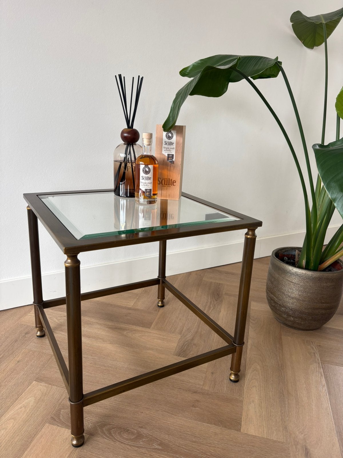 Vintage Messing Hollywood Regency stijl bijzettafel jaren 70, 55 tot 75 cm, Ophalen, 45 tot 60 cm, Glas