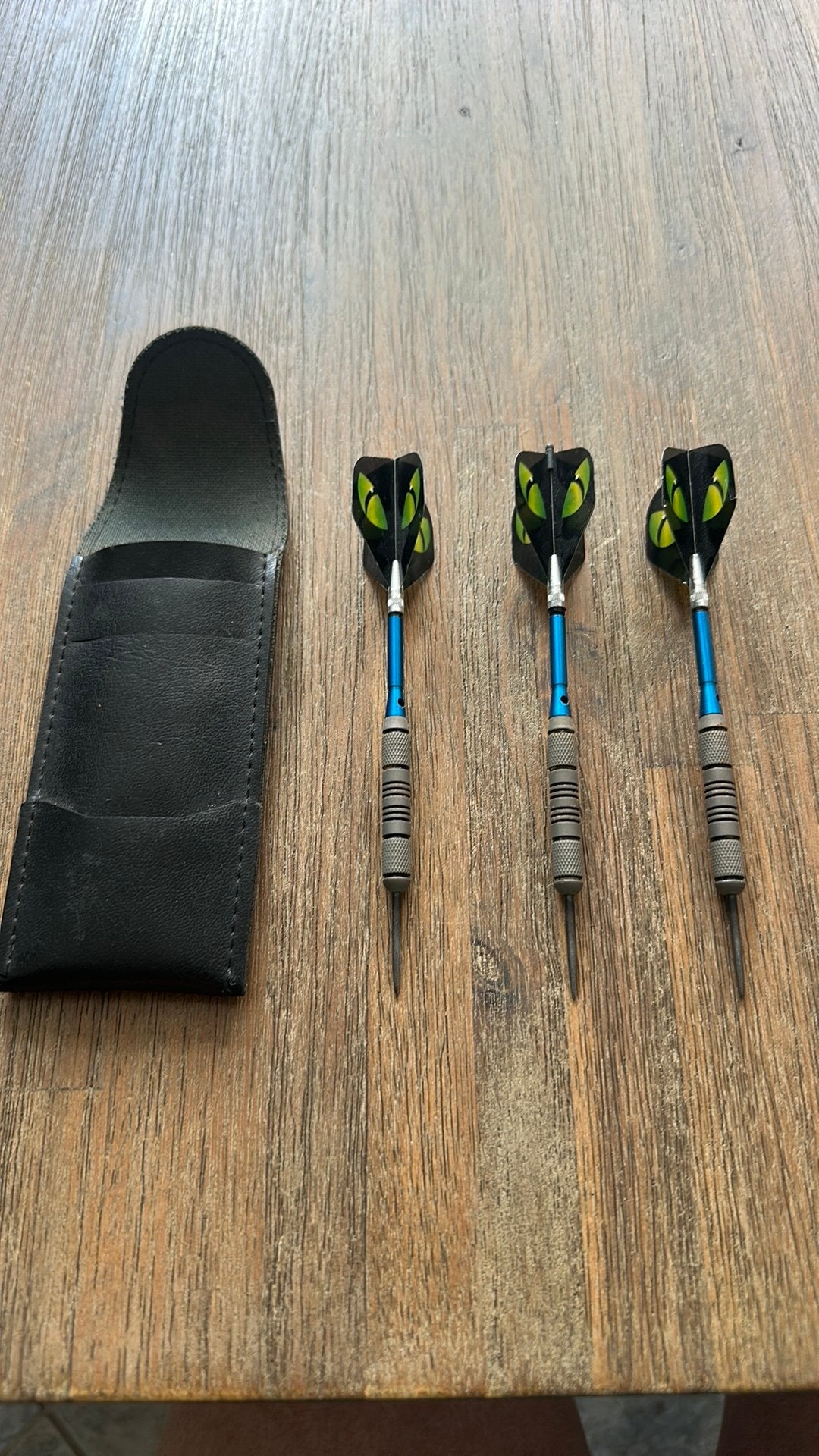 Professioneele dartpijlen ,ze wegen 28 gram ieder., Ophalen, Gebruikt, Pijlen