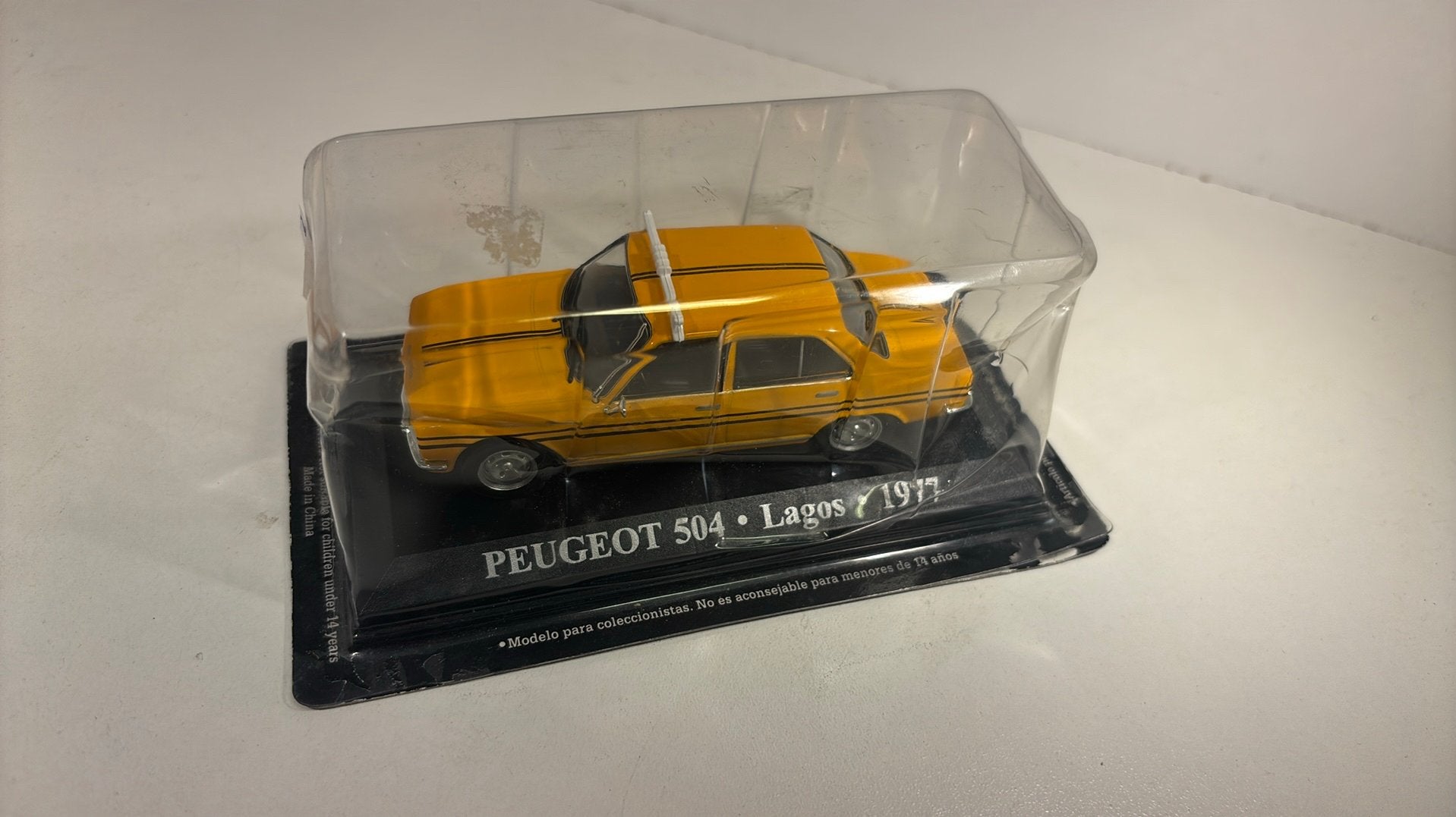 Peugeot 504 lagos 1977 atlas 1.43, Overige merken, Auto, Ophalen of Verzenden, A