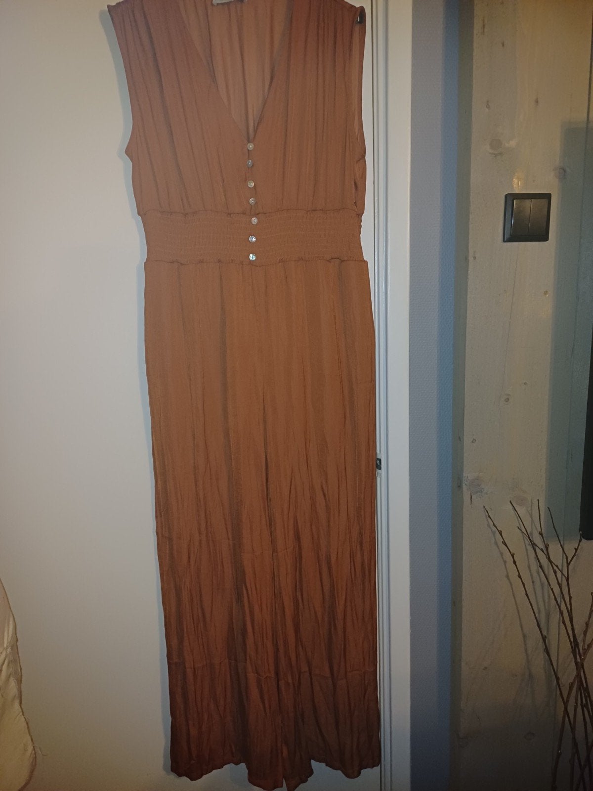 Ambika Mouwloze Jumpsuit M/L - Briquekleur, Kleding | Dames, Jumpsuits, Ambika, Bruin, Maat 42/44 (L), Nieuw