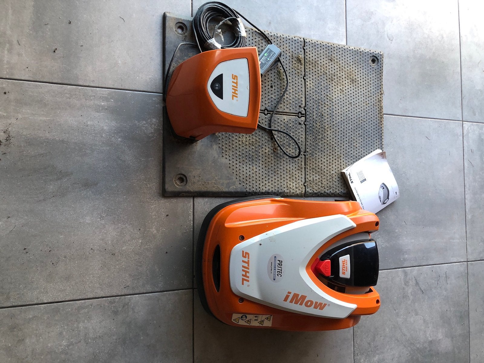 Stihl imov RMI 422 Robotmaaier, Tuin en Terras, Robotmaaiers, Ophalen of Verzenden, Zo goed als nieuw, 20 tot 25 cm
