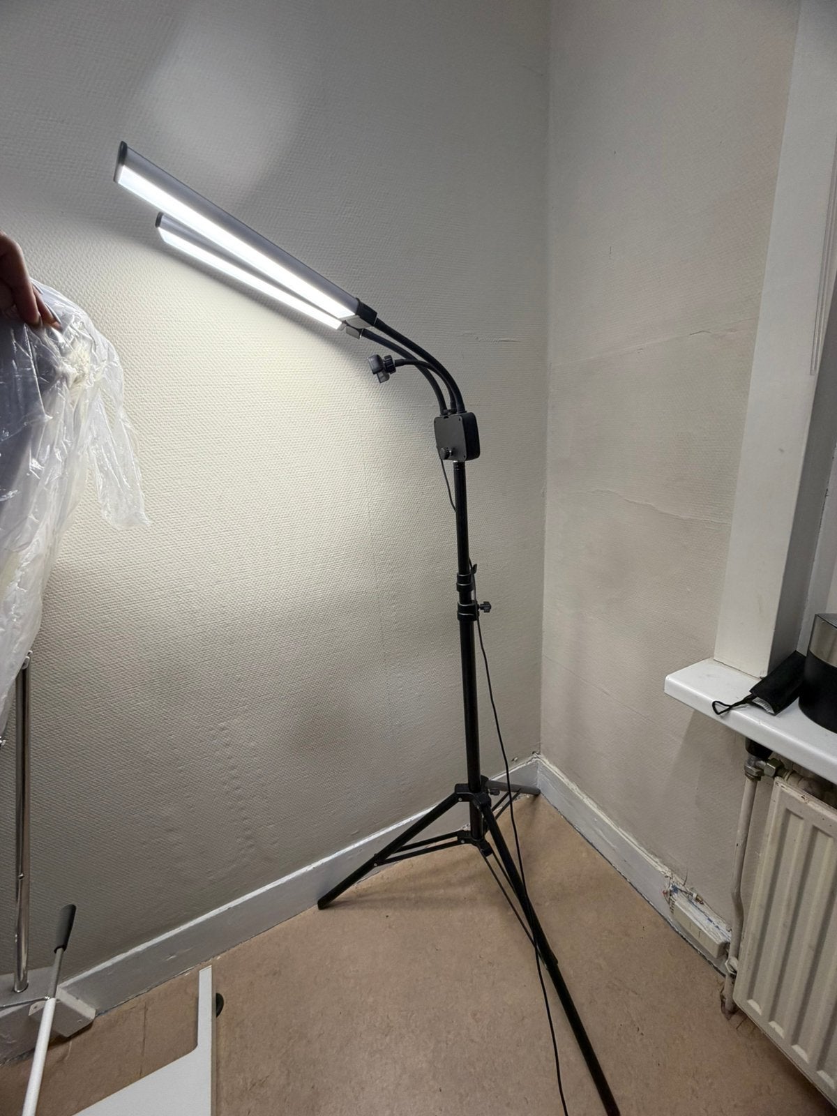 Wimperlamp met statief, Overige