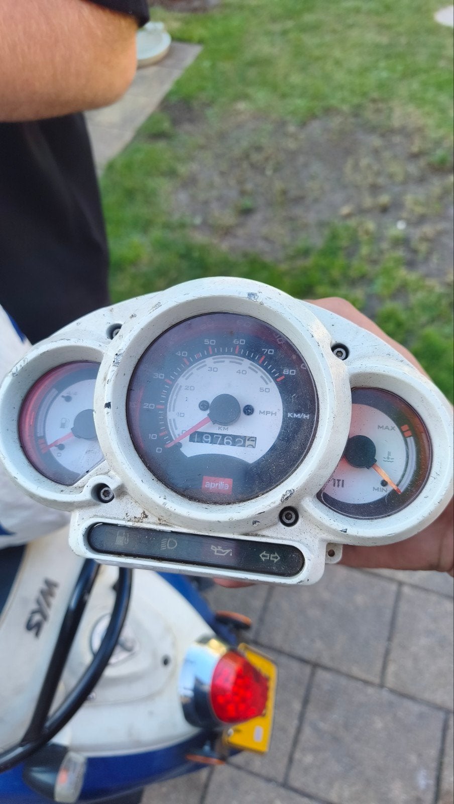aprilia sr dashboard, Ophalen of Verzenden