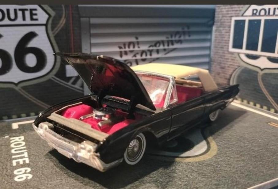 FORD THUNDERBIRD 1961 nieuwstaat uit vitrinekast, Ophalen of Verzenden, Zo goed als nieuw, Auto, Overige merken