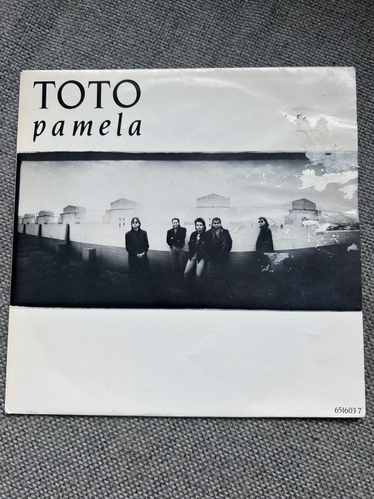 Toto Pamela, Ophalen of Verzenden, Zo goed als nieuw, 7 inch, Pop