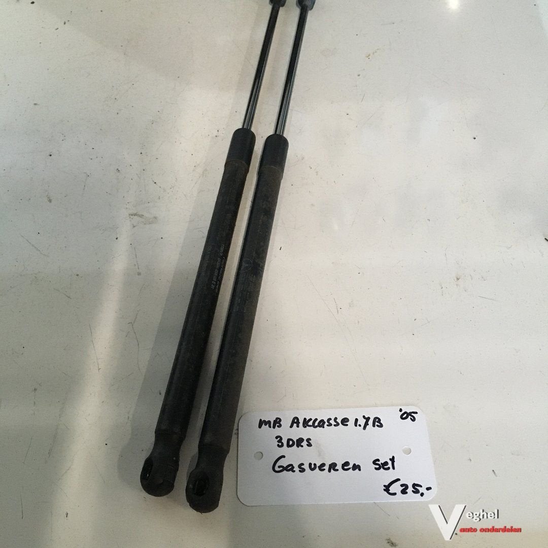 Mercedes  A klasse 1.7 B 3drs 2005  Gasveren set achterklep