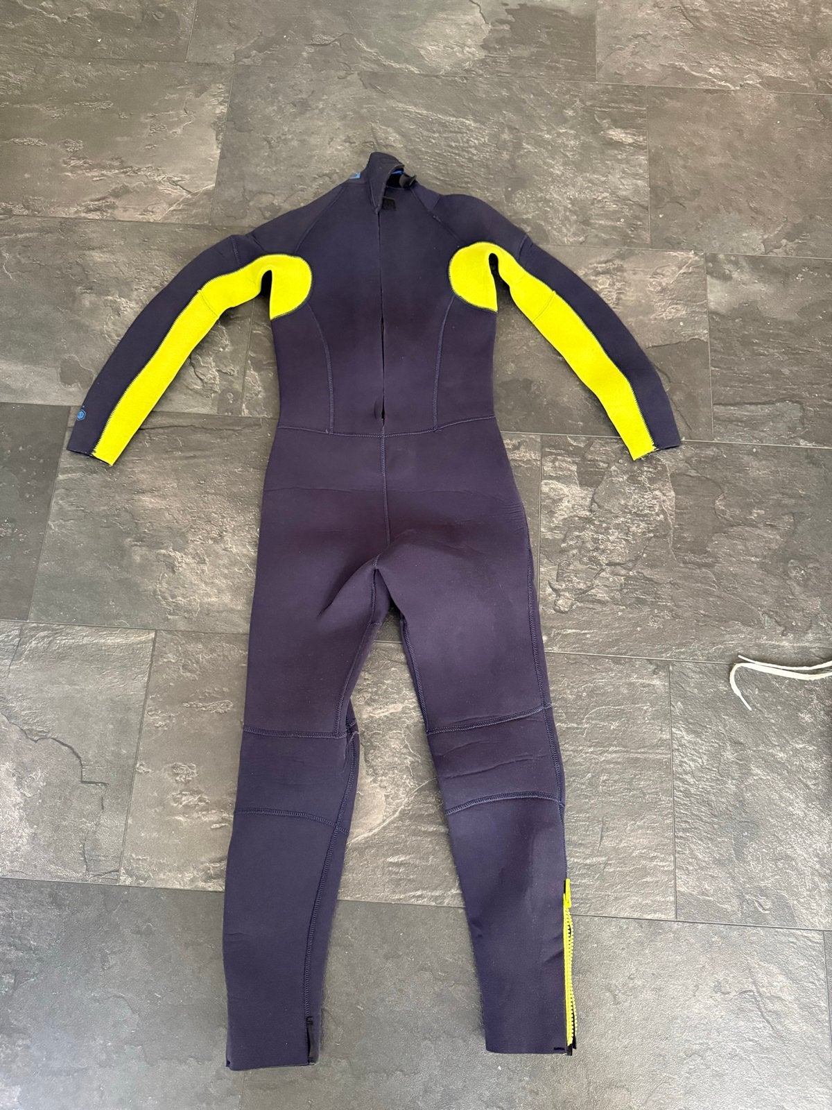 4/3 mm Duikpak/ Wetsuit Kinderen (131-140 cm) decathlon, Watersport en Boten, Ophalen of Verzenden, Gebruikt, Kind, Wetsuit